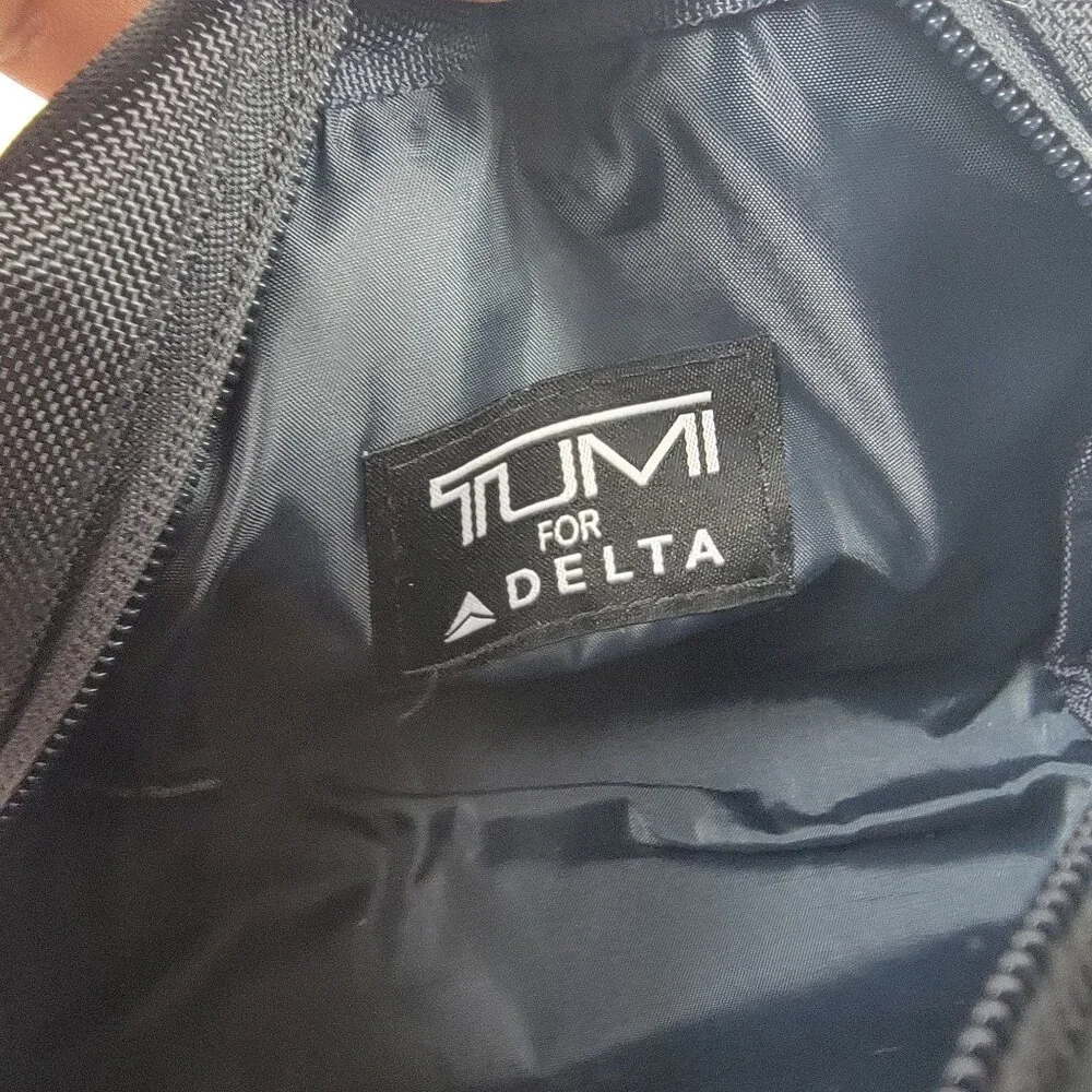 TUMI For Delta Travel Toiletry Bag Case Set Navy Blue Nylon With Eye Mask